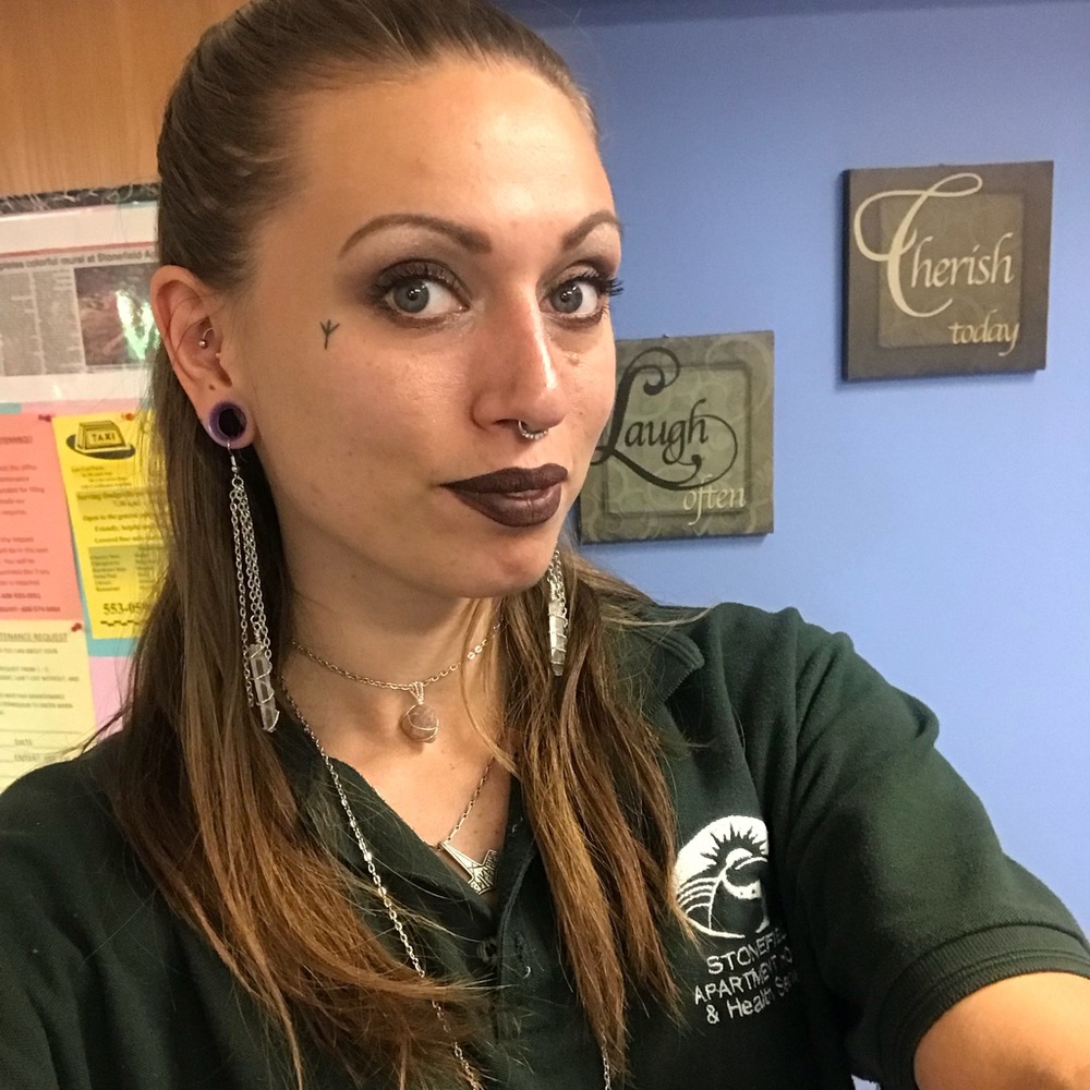 Meet your Posher, Jade 🐍
